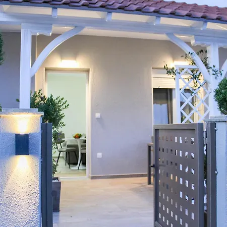 Comfy Apartments Nikiti  Exterior photo